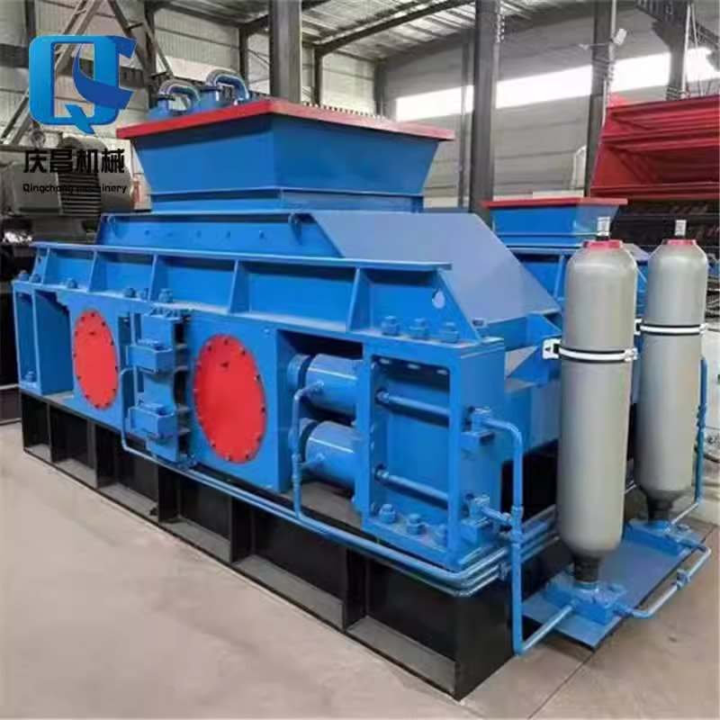 large hydraulic roll crusher